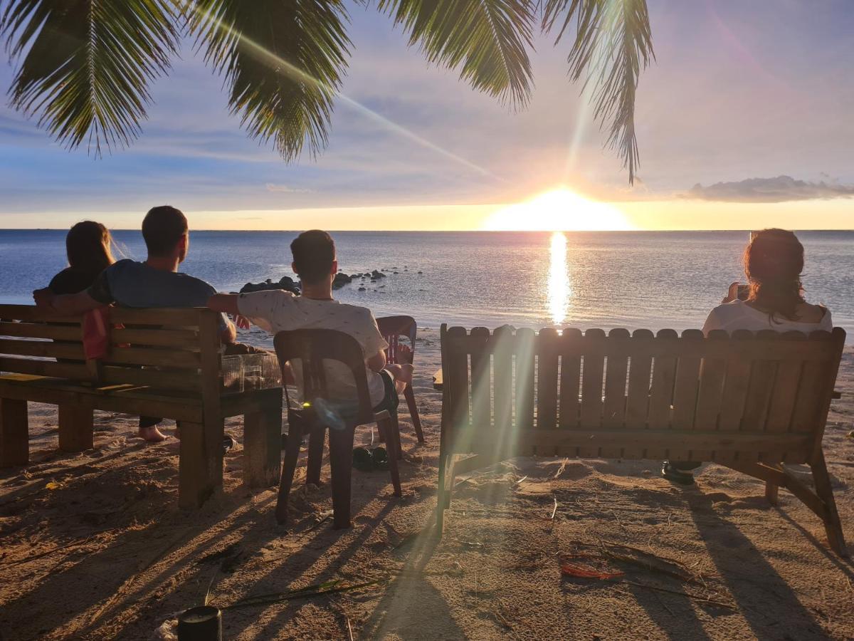 Sunny Beach Bungalows - Aitutaki Amuri Luaran gambar